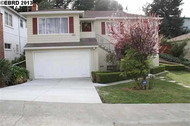 4511 Camden Street, Oakland, CA 94619-2679
