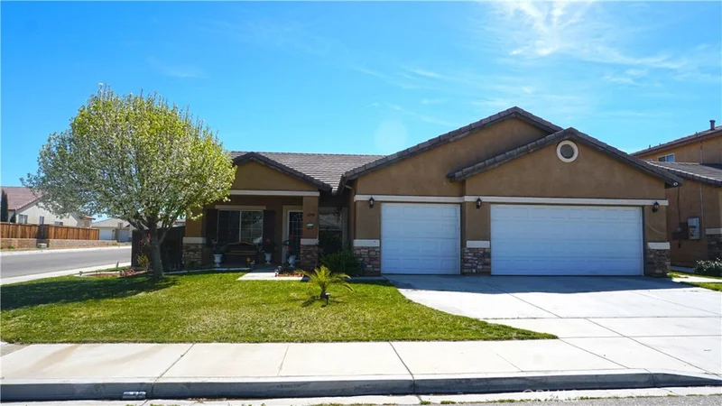 11799 Winewood, Victorville, CA 92392
