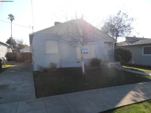 2934 Andrade Ave, Richmond, CA 94804-1110