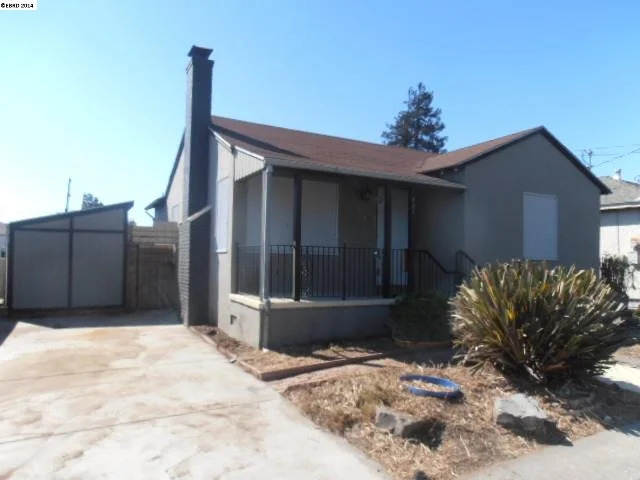 427 44th St, Richmond, CA 94805-2329
