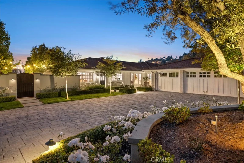 11571 Las Luces, North Tustin, CA 92705