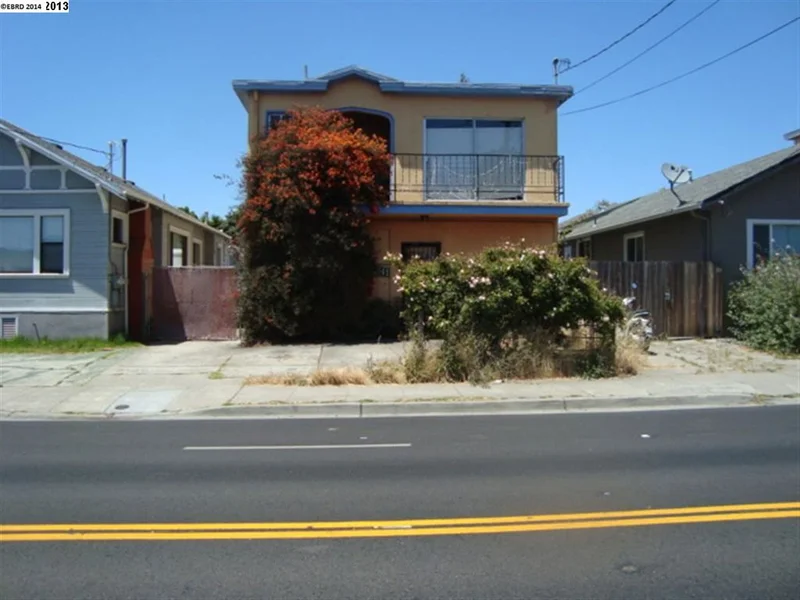 1241 Ashby Ave, Berkeley, CA 94702-2401