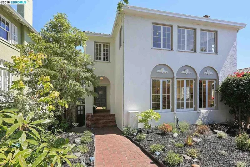 1045 Hubert Rd, Oakland, CA 94610