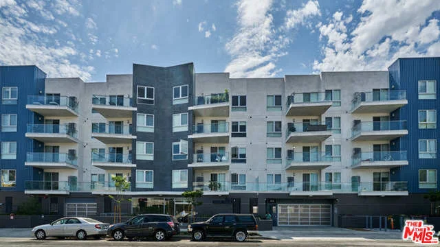 105 Mariposa #504, Los Angeles, CA 90004