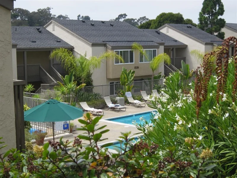 8544 Via Mallorca #F, La Jolla, CA 92037