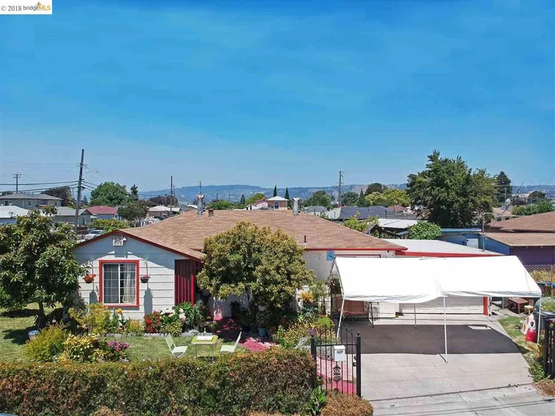 301 Caswell Ave., Oakland, CA 94603