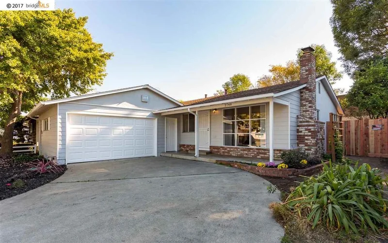 2748 Cryer St, Hayward, CA 94545