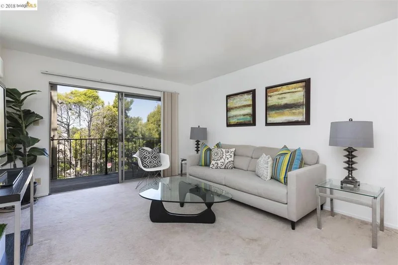425 Orange St #205, Oakland, CA 94610