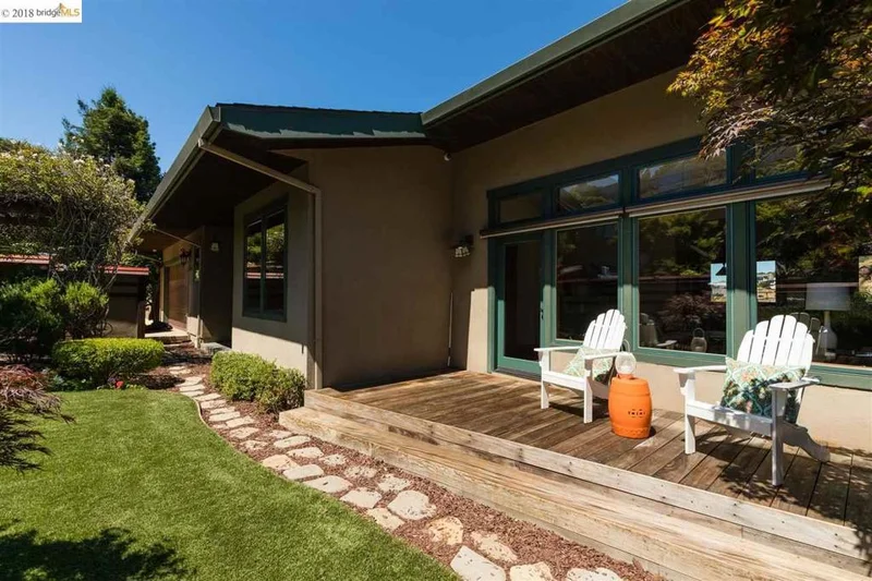 6201 Swainland Rd, Oakland, CA 94611