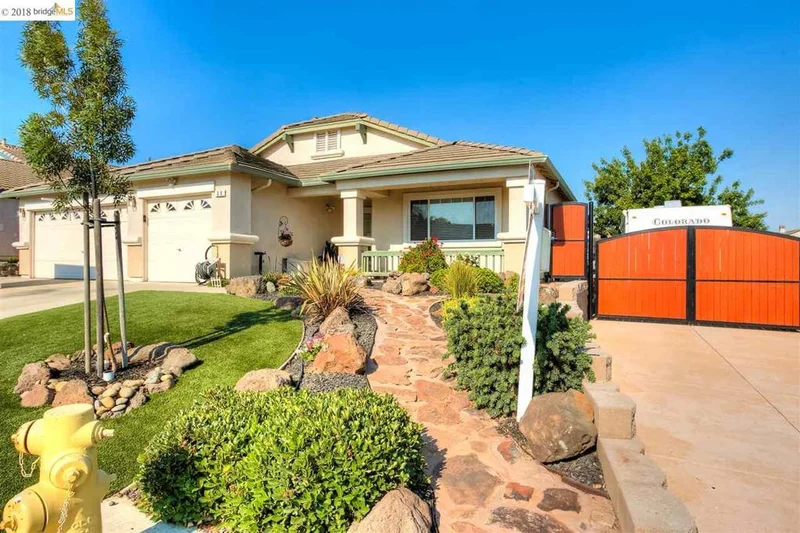30 Hampton Ct, Oakley, CA 94561