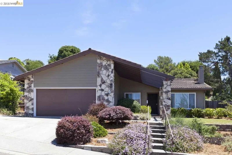 2561 Carmelita, Pinole, CA 94564