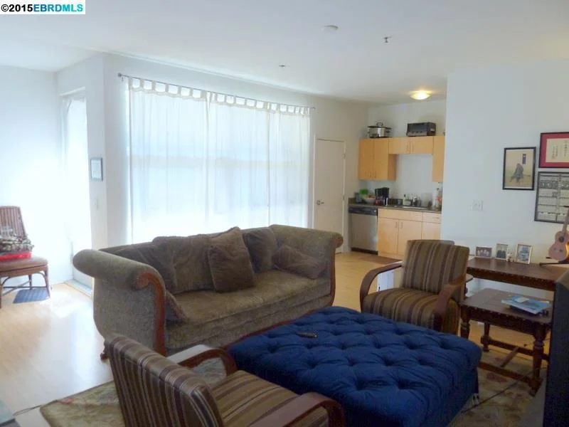 1007 41st St #411, Oakland, CA 94608