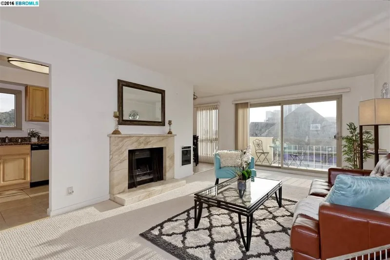 77 Fairmount Ave #303, Oakland, CA 94611