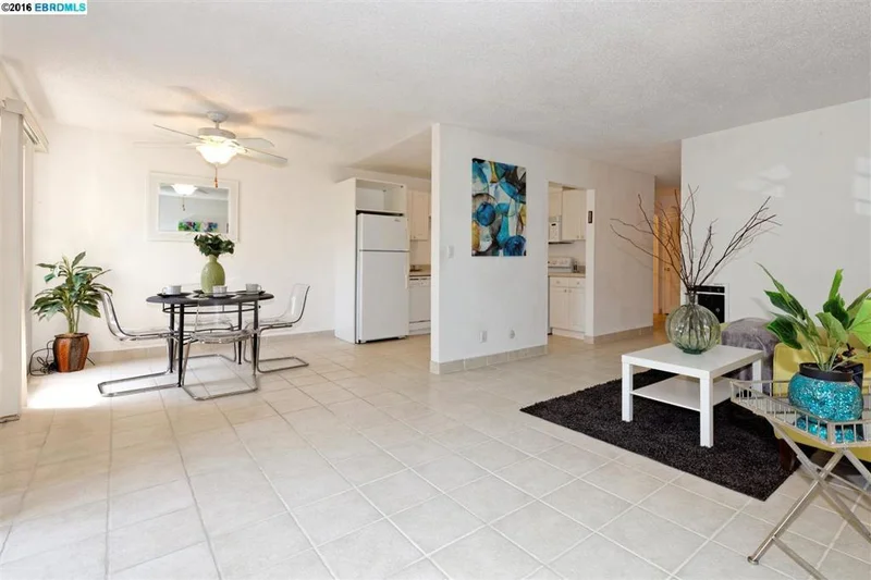 466 Crescent St #115, Oakland, CA 94610