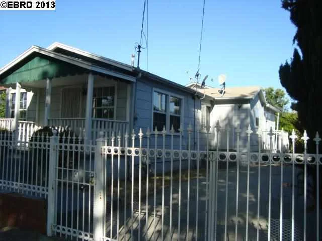 2935 18th St, San Pablo, CA 94806-2342