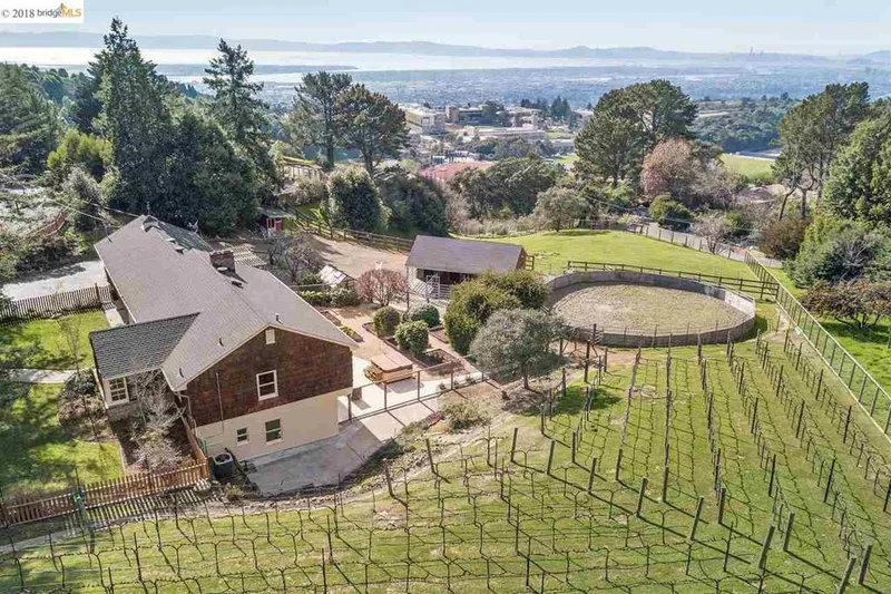 5611 Denton Place, Oakland, CA 94619