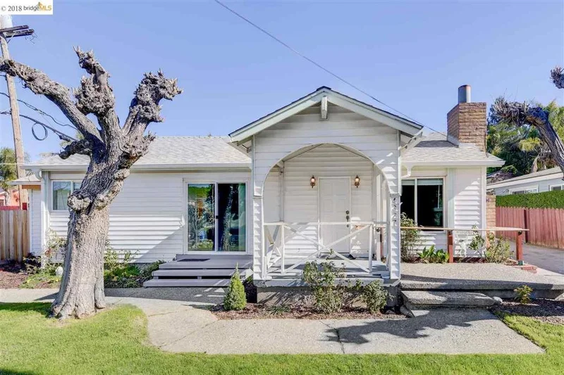 4327 Arthur Rd, Martinez, CA 94553