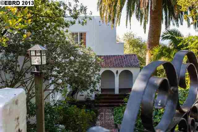 862 Regal Rd, Berkeley, CA 94708-1308