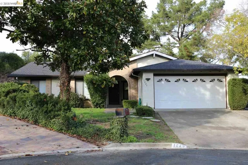 1225 Greenview Ct, Martinez, CA 94553