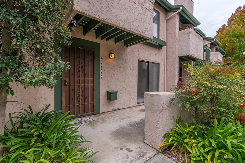 8746 Villa La Jolla Drive #52, La Jolla, CA 92037