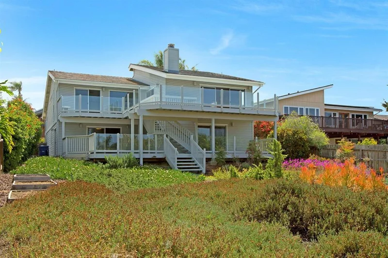 465 Barbara Ave, Solana Beach, CA 92075