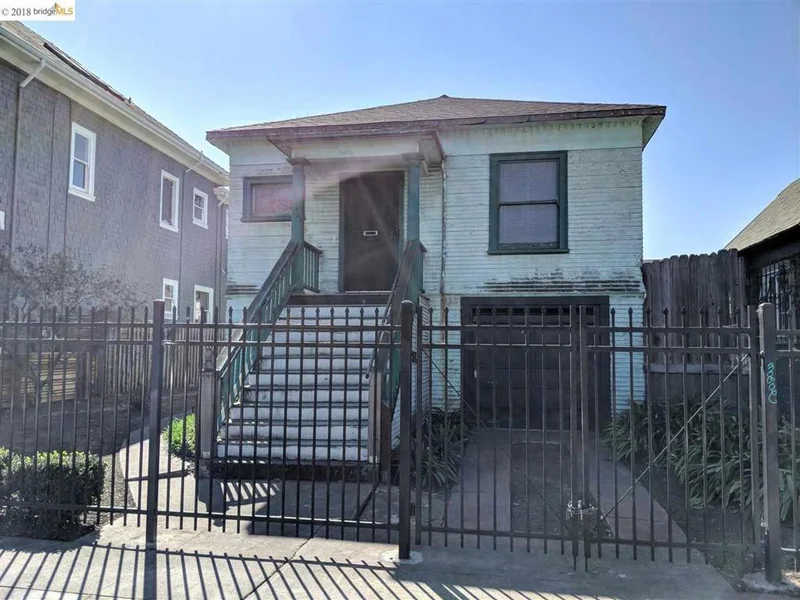 867 Macarthur Blvd, Oakland, CA 94608