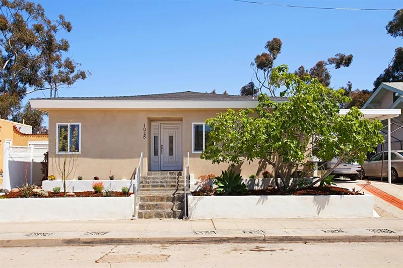 1028 West Brookes, San Diego, CA 92103