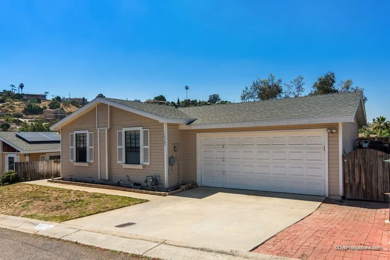 12563 Jackson Heights Dr, El Cajon, CA 92021