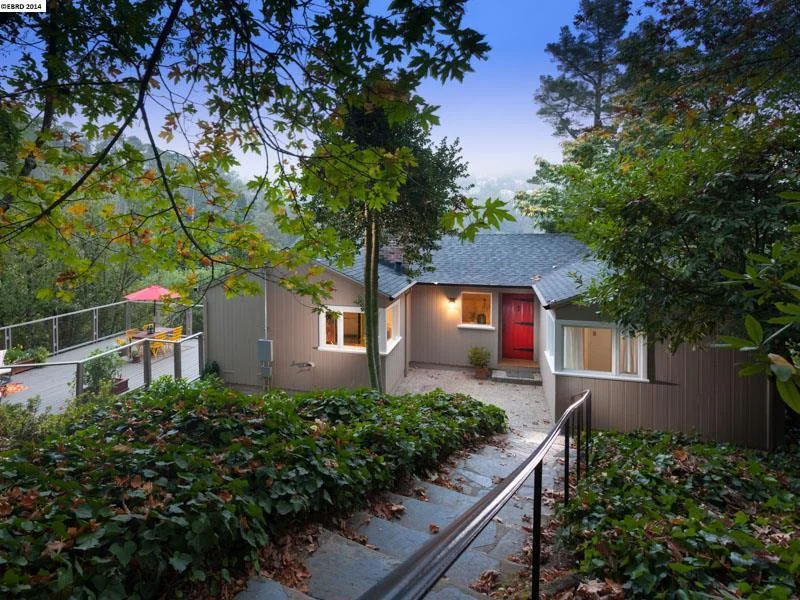 6284 Crown Avenue, Oakland, CA 94611-2012