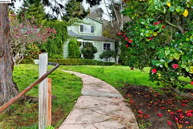 5600 Cabot Dr, Oakland, CA 94611-2248