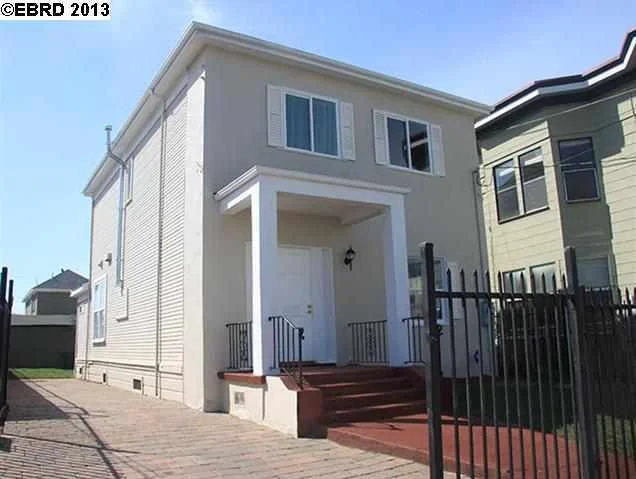 885 34th St, Oakland, CA 94608-4314