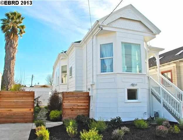 1035 57th St, Oakland, CA 94608-2705