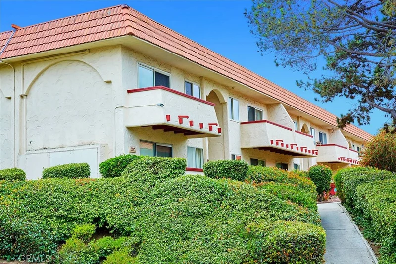 8671 Lake Murray #8, La Mesa, CA 92119