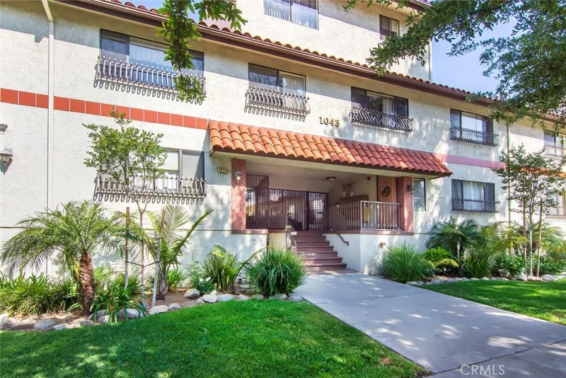 1043 Thompson #15, Glendale, CA 91201