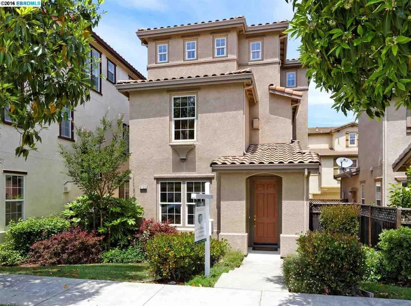 5120 Mulligan Ct, Richmond, CA 94806-5898