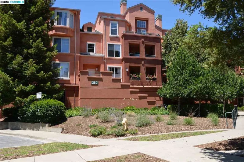 260 Caldecott Ln #208, Oakland, CA 94618