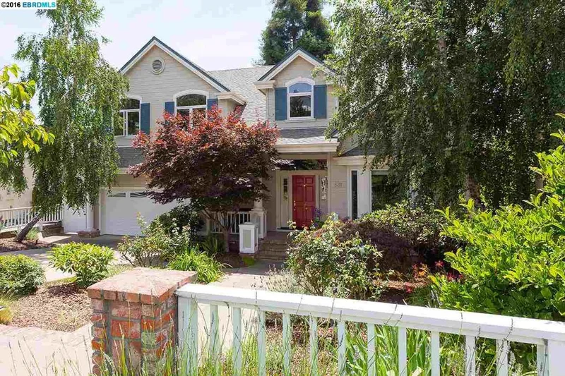 631 Mountain Blvd, Oakland, CA 94611