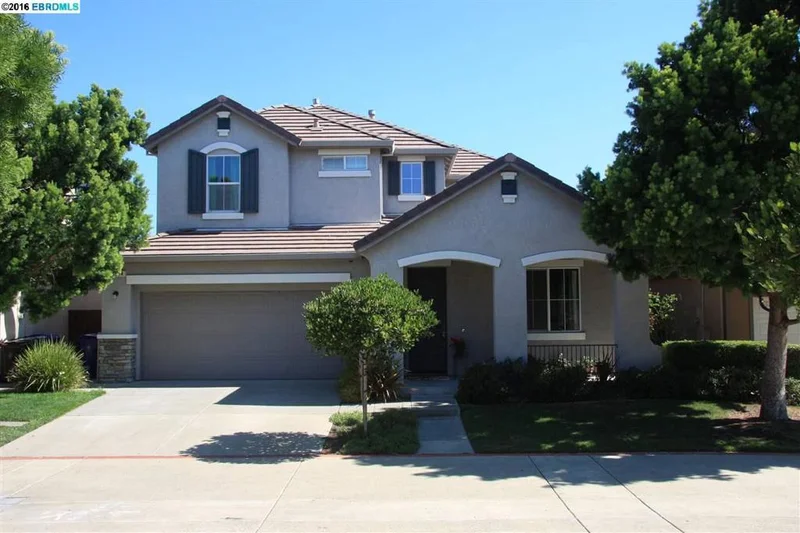 554 Silver Maple Dr, Hercules, CA 94547