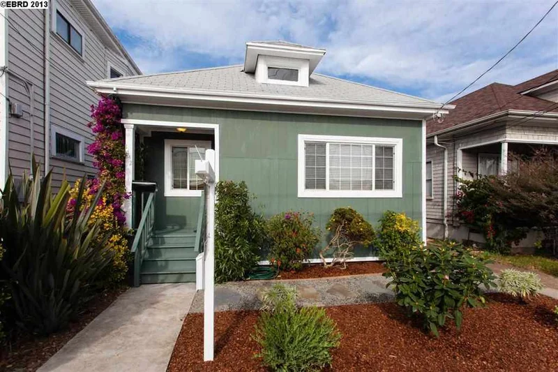 1142 53rd St, Oakland, CA 94608-2925