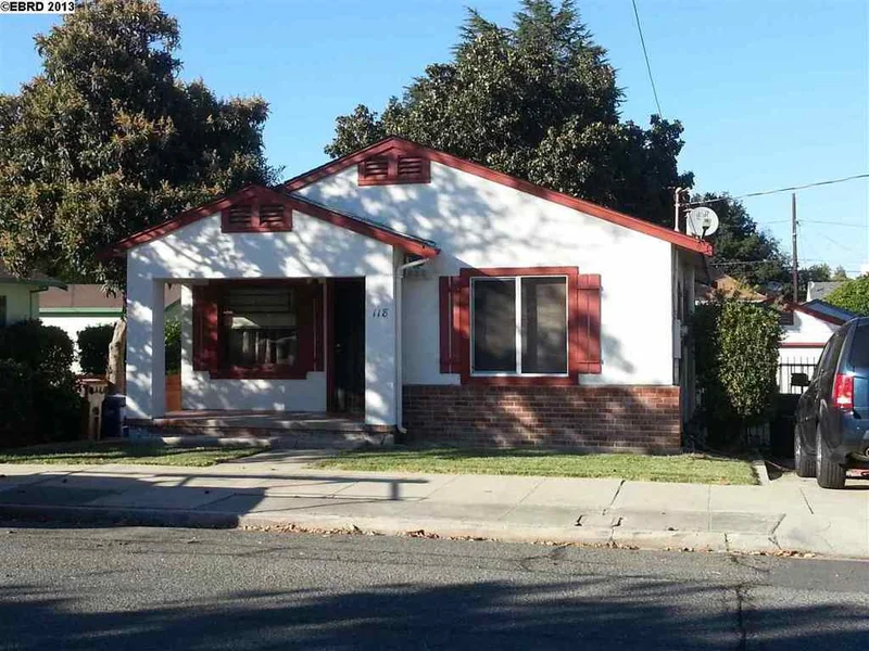 118 8th W St, Antioch, CA 94509