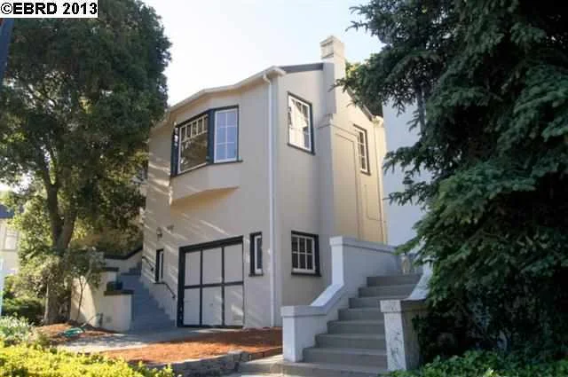 1037 Trestle Glen Rd, Oakland, CA 94610-2516