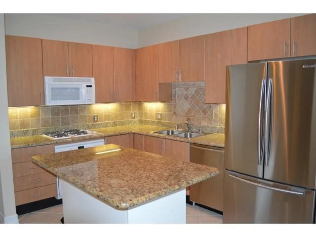 525 11th Avenue #1305, San Diego, CA 92101