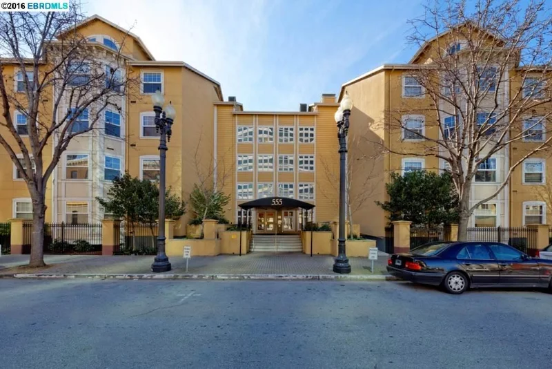555 10th St #102, Oakland, CA 94607