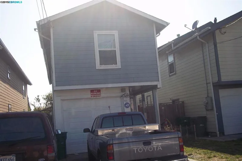 8817 D St, Oakland, CA 94621