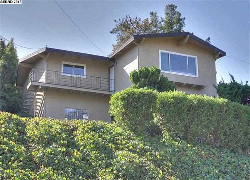 4615 Redding St, Oakland, CA 94619-2634