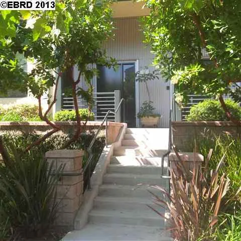 2953 Glascock St, Oakland, CA 94601-2824