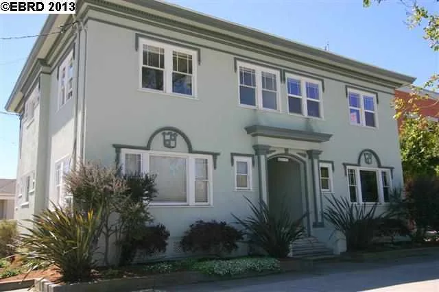 455 51st St, Oakland, CA 94609-2143