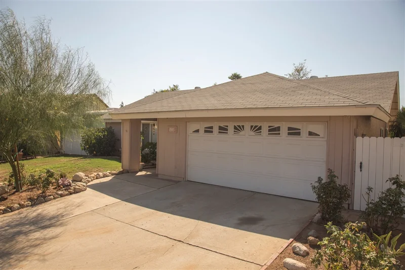 2945 Amanecer Pl, Escondido, CA 92027
