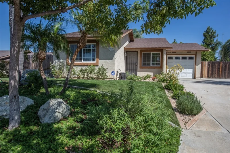 866 Loganberry Ct, San Marcos, CA 92069