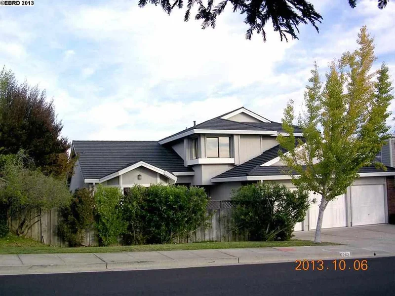 6262 Viewcrest Dr, Oakland, CA 94619-3718